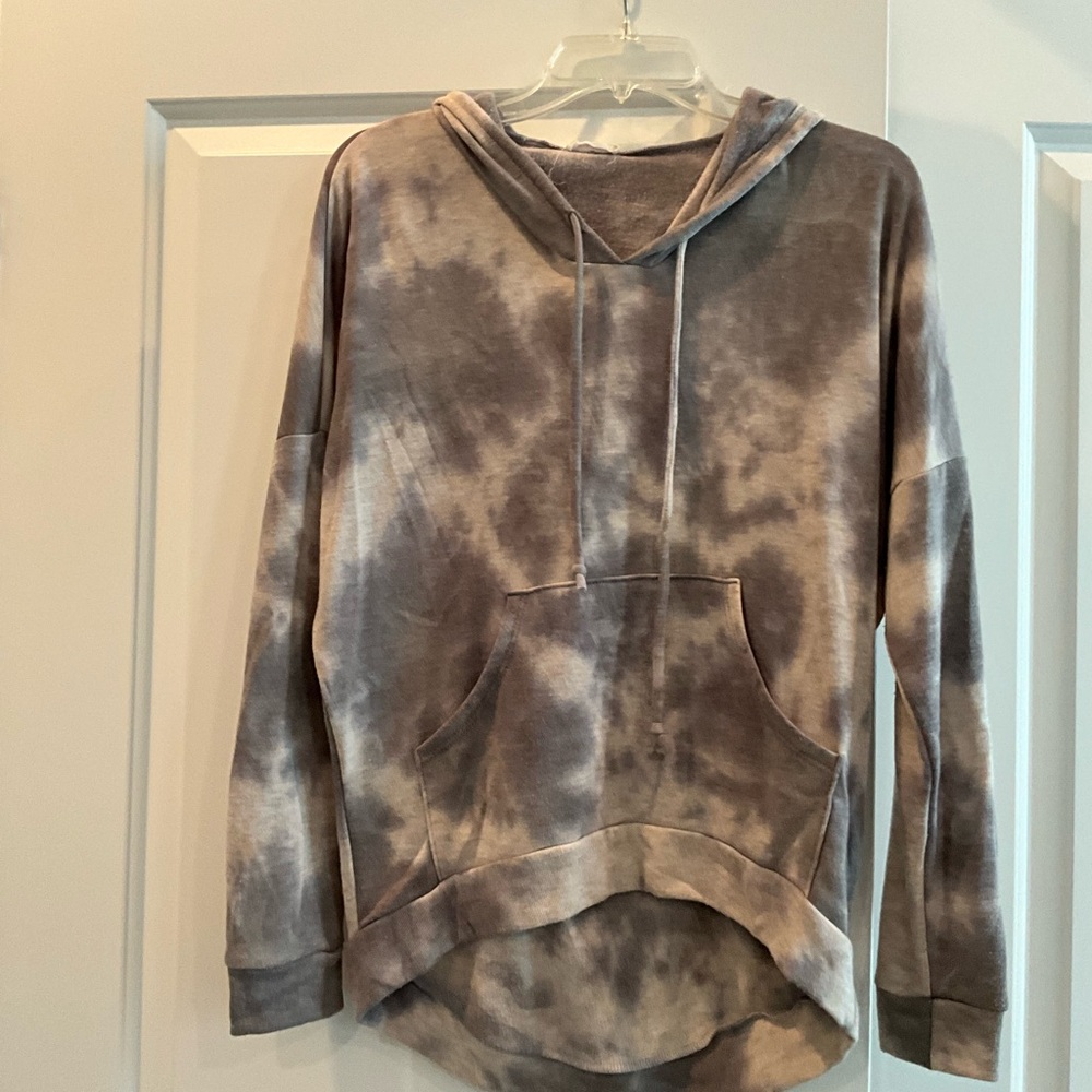 High low, tie dye comfy sweatshirt with pocket and hood